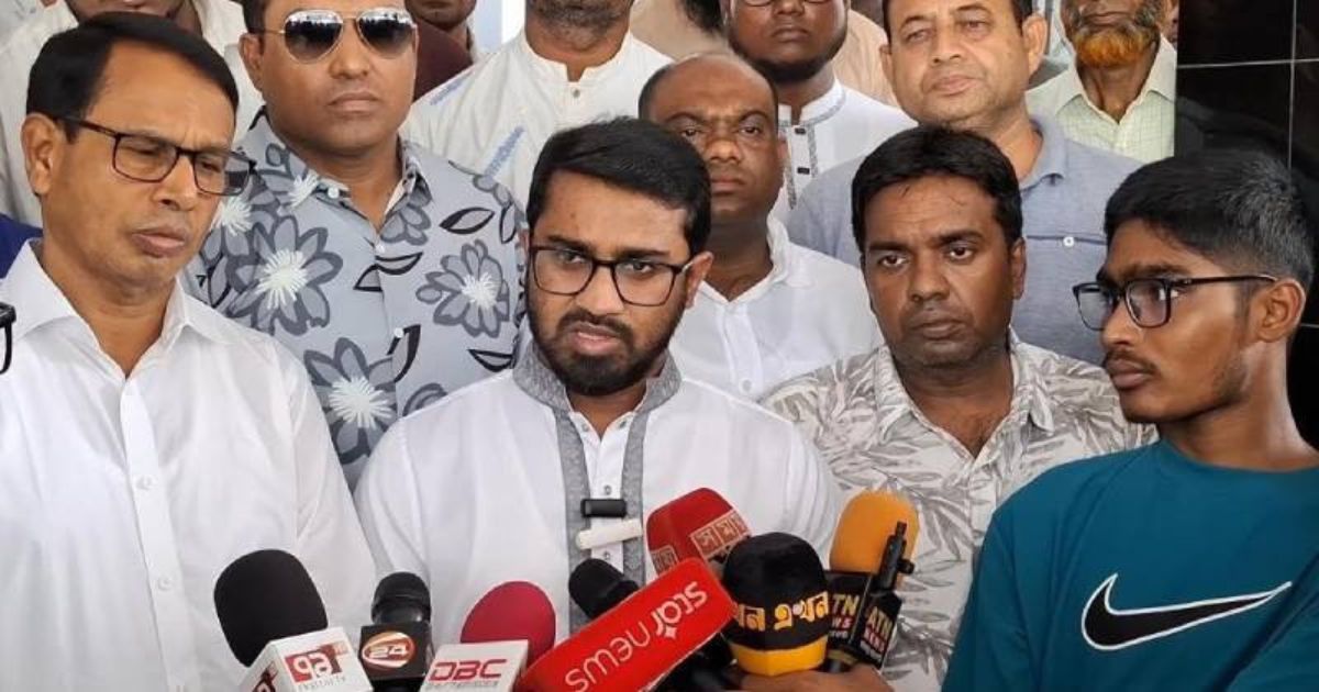 “আওয়ামী লীগের রাজনীতি দিল্লিতে দাফন হয়ে গেছে”: রাশেদ খাঁন