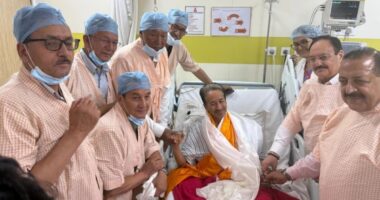 মোদি সরকারের আশ্বাসে অনশন ভাঙলেন সোনাম ওয়াংচুক