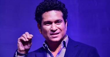 ‘ব্যর্থতা মেনে নেওয়া যায়, কিন্তু প্রতারণা নয়’—শিক্ষার্থীদের উদ্দেশে শচীন টেন্ডুলকার