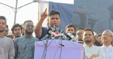 এদেশে শেখ পরিবার আর নেতৃত্ব দিতে পারবে না, ছাত্র-জনতা বুকের তাজা রক্তের বিনিময়ে তাদের চিরতরে বয়কট করেছে: হাসনাত