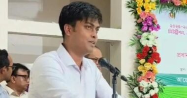 ৩ মিনিটের বক্তব্যে বাণিজ্যমন্ত্রীকে ৮৬ বার ‘স্যার’ বললেন কৃষি কর্মকর্তা