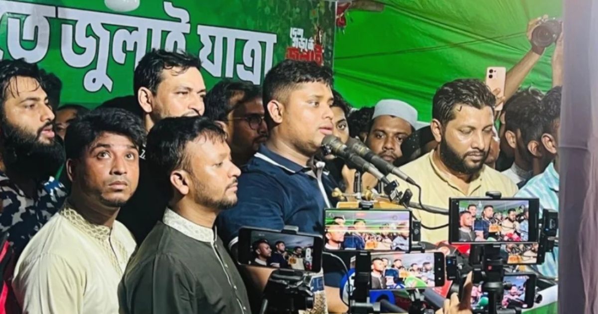 জুলাইয়ের পক্ষের শক্তি হিসেবে আমরা মানুষের প্রত্যাশা পূরণ করতে পারিনি: হাসনাত আবদুল্লাহ