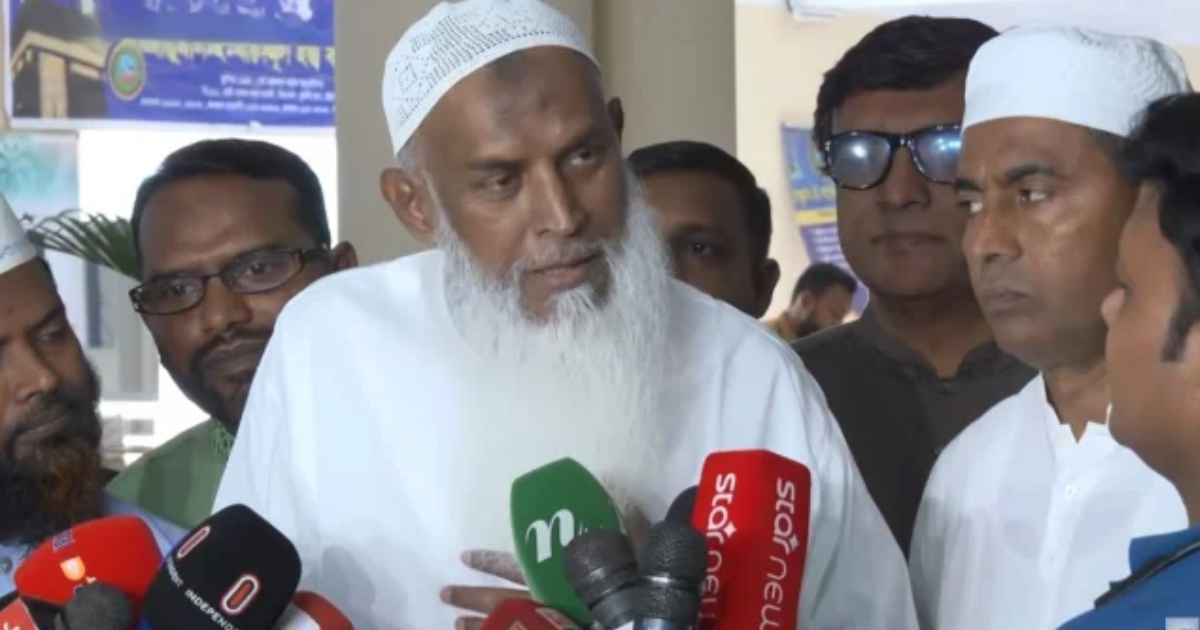চিকিৎসা শেষে সিঙ্গাপুর থেকে দেশে ফিরলেন ধর্মমন্ত্রী কায়কোবাদ