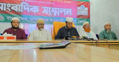কুষ্টিয়ায় এমপি আমির হামজার গাড়িবহরে হামলা, ২৪ ঘণ্টার মধ্যে গ্রেপ্তারের আল্টিমেটাম