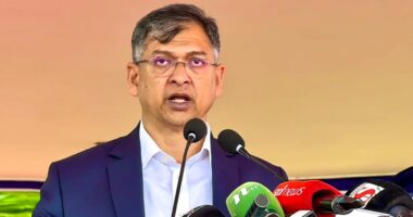 গত ছয় মাসে দায়ের হওয়া ফৌজদারি মামলাগুলোর প্রায় সব আসামিকেই গ্রেপ্তার করা হয়েছে: স্বরাষ্ট্রমন্ত্রী
