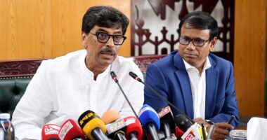 সার সংকটের আশঙ্কা নেই, মজুদ প্রয়োজনের চেয়েও বেশি: কৃষিমন্ত্রী