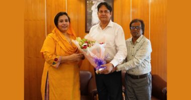 রবীন্দ্র বিশ্ববিদ্যালয়ে নবনিযুক্ত ট্রেজারারের দায়িত্ব গ্রহণ করলেন ড. জাহাঙ্গীর হোসেন