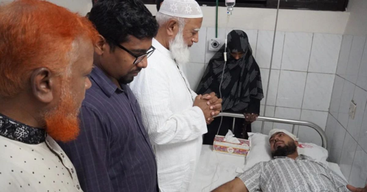আহত শিবির নেতাদের দেখতে হাসপাতালে জামায়াত আমির