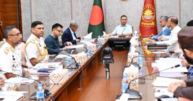বুড়িগঙ্গাসহ রাজধানীর চারপাশের নদীদূষণ রোধে কর্মপরিকল্পনা প্রণয়নের নির্দেশ প্রধানমন্ত্রীর