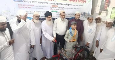 সেনবাগে নামাজি কিশোরদের সম্মাননা, ৮ জনকে বাইসাইকেল উপহার