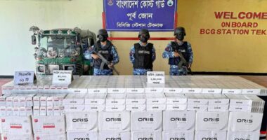 উখিয়ায় কোস্ট গার্ডের যৌথ অভিযানে ২৩ লাখ ৮৫ হাজার টাকার বিদেশি সিগারেট ও সিএনজি জব্দ