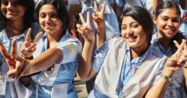 এসএসসি ও সমমানের পরীক্ষায় এবারের পাসের হার ৬২ দশমিক ২৫ শতাংশ