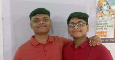 বাবা-মায়ের ছায়াহীন ঘরে দুই ভাইয়ের ঘরে জ্বলল ‘গোল্ডেন এ প্লাস’-এর আলো