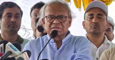 আ.লীগের কৃপা পাওয়ার জন্য জামায়াত সব সময় চেষ্টা করে: রিজভী