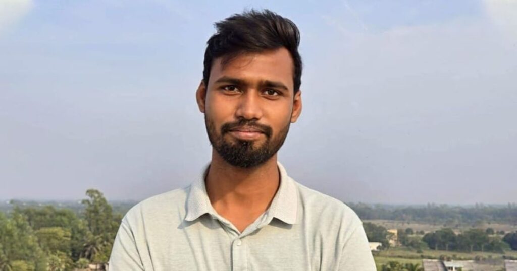হল ত্যাগের নির্দেশ অমান্য করে ছাত্রদল নেতার অবস্থান