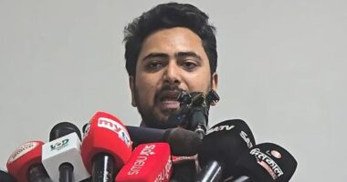 হাসিনাকে ভারতের ভূখণ্ড ব্যবহারের সুযোগ দিয়ে দ্বিপাক্ষিক সম্পর্ক অর্থহীন: নাহিদ ইসলাম