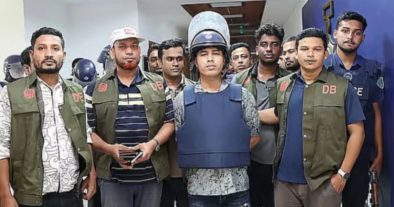 চাঁদাবাজি মামলায় চট্টগ্রামের শীর্ষ ‘সন্ত্রাসী’ ডেভিড ইমন পাঁচ দিনের রিমান্ডে