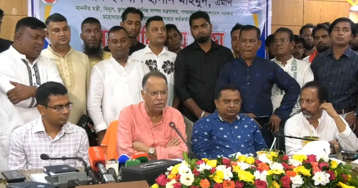 এত ঋণ করে যাওয়া হয়েছে যে সরকারি কর্মকর্তাদের বেতন দেওয়াটাও কঠিন হয়ে যাবে একদিন: বিদ্যুৎমন্ত্রী