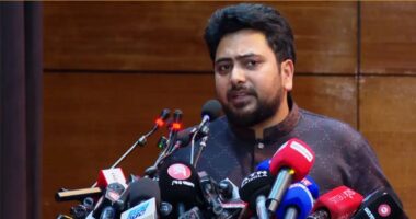 গ্যাস-বিদ্যুৎ দাবিকে ‘হটকারিতা’ বলা গণতন্ত্র সংকুচিতের ইঙ্গিত: নাহিদ ইসলাম
