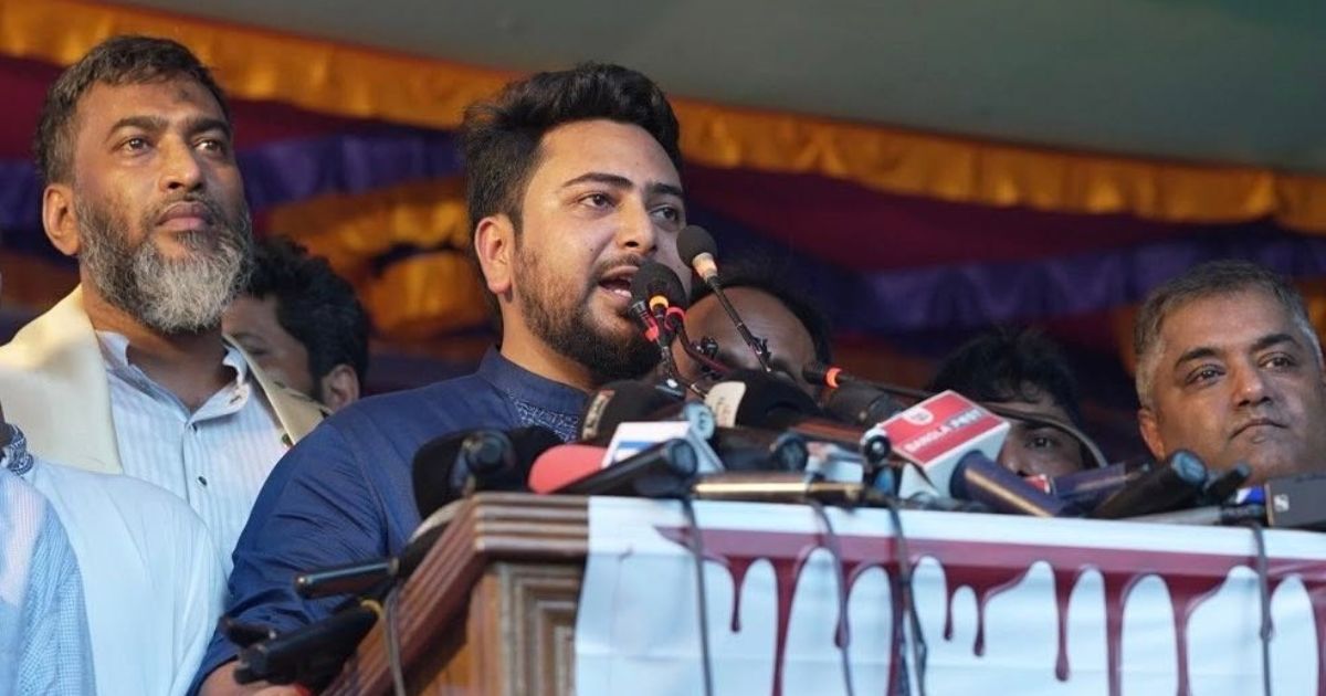 কালকে আমি প্ল্যাকার্ড হাতে রাস্তায় নামলেই বাস ভাঙচুরের অভিযোগে আমাকে গ্রেপ্তার করা হবে: নাহিদ ইসলাম