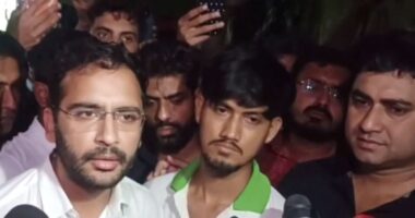 এবার শুভেন্দুকে ১০ দিনের আলটিমেটাম ককরোচদের