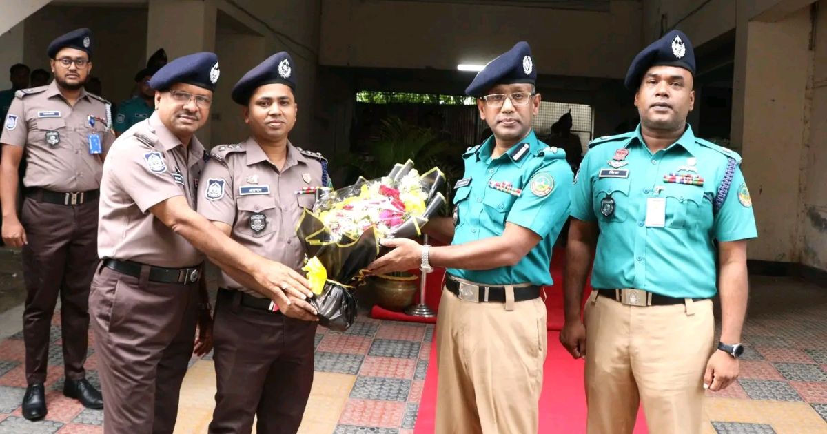 গাছা জোন অফিস পরিদর্শনে অতিরিক্ত পুলিশ কমিশনার