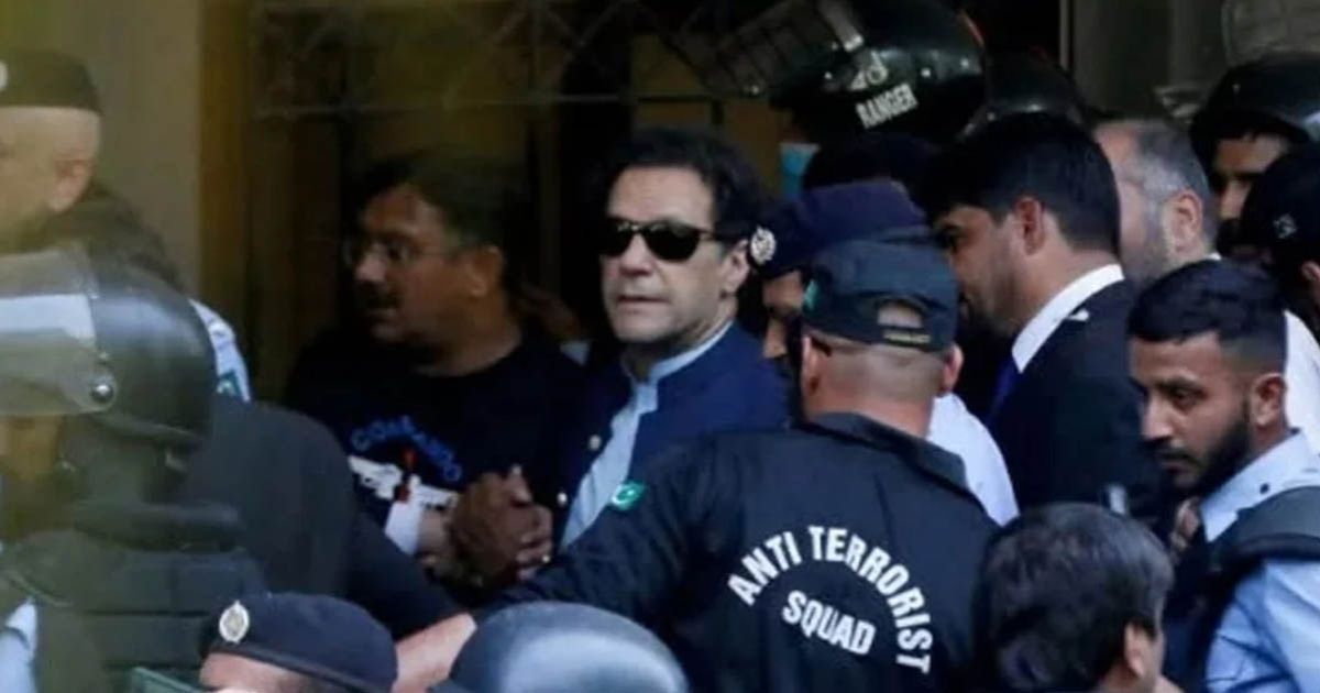 হাসপাতালে নেওয়ার কয়েক ঘণ্টার মধ্যেই আবার কারাগারে ইমরান খান