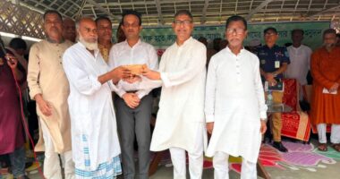 নাঈমের মায়ের চিকিৎসায় প্রধানমন্ত্রীর প্রতিশ্রুতির ২ লাখ টাকা হস্তান্তর