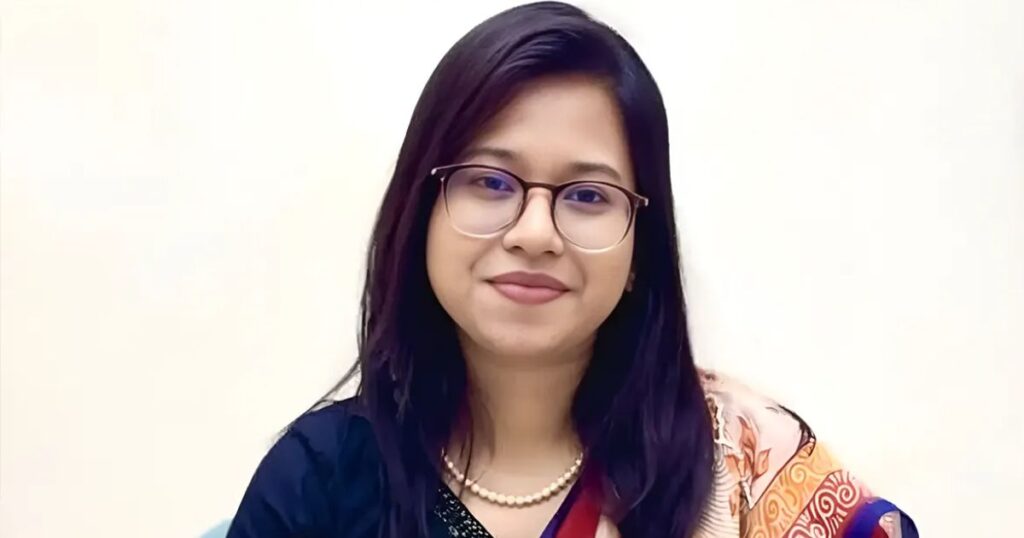 যদি তথ্য মন্ত্রণালয় পান, তাইলে মিডিয়ায় শ্বশুরবাড়ির প্রভাব না বাড়লেই মঙ্গল: মনিরা শারমিন