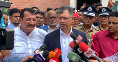 চাঁদাবাজ-সন্ত্রাসীদের না ধরলে আইনশৃঙ্খলা বাহিনীর বিরুদ্ধেও ব্যবস্থা: স্বরাষ্ট্রমন্ত্রী