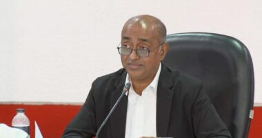নিষিদ্ধ রাজনৈতিক দল বা সংগঠন ছাড়া যেকোনো রাজনৈতিক দল সভা-সমাবেশ করতে পারবে: আইনমন্ত্রী