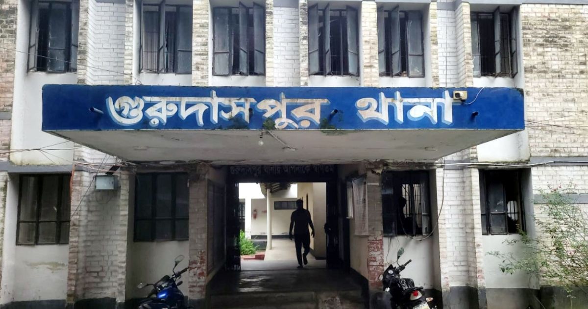 সালিসে কান ধরে ওঠবস করতে রাজি না হওয়ায় মারধর, টাকা ছিনতাইয়ের অভিযোগ