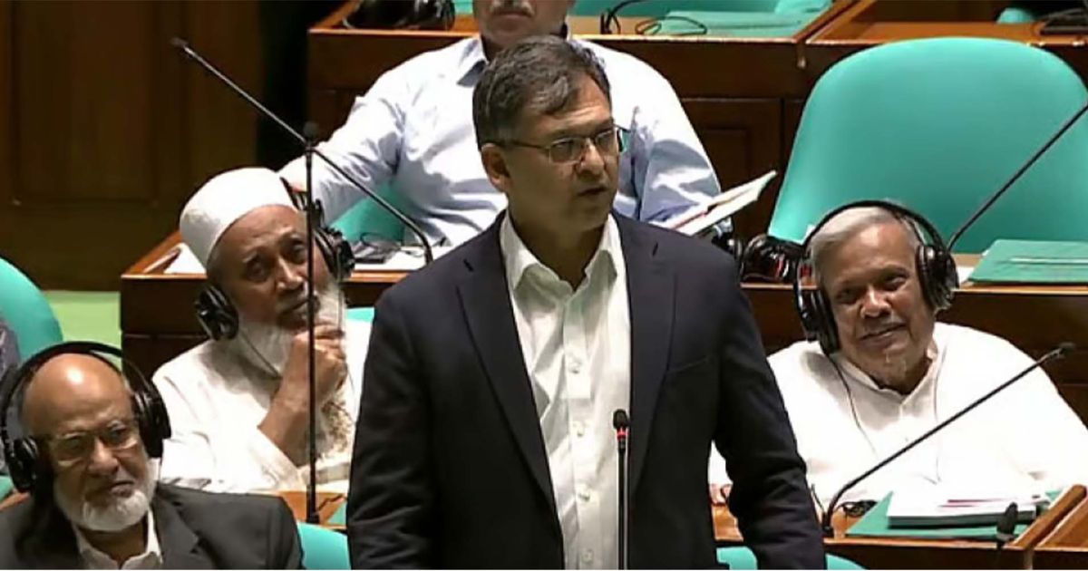 ২০১০ সাল থেকে ২০২৪ সাল পর্যন্ত ১৯ হাজার ৬৪১ জনকে আগ্নেয়াস্ত্রের লাইসেন্স দেওয়া হয়েছে: স্বরাষ্ট্রমন্ত্রী