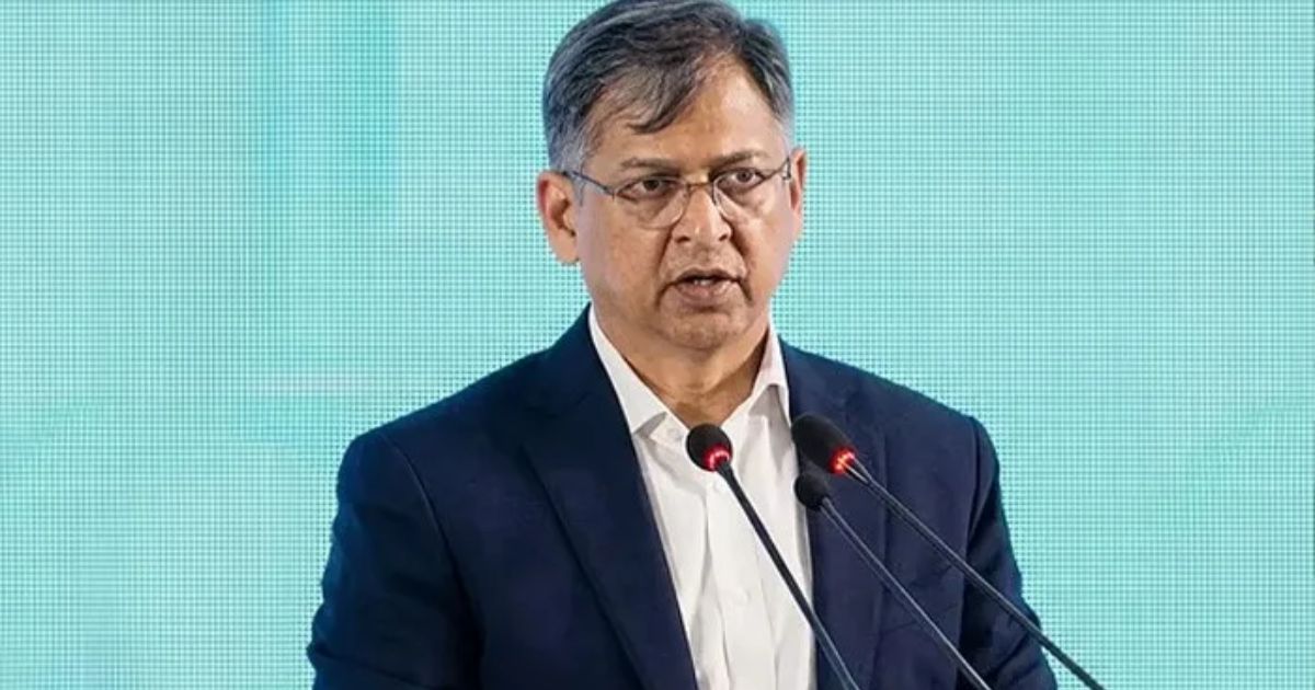 সংবিধান সংশোধন কমিটিতে অংশ না নিয়ে বিএনপি নয়, বরং বিরোধী দলই জনগণের সঙ্গে প্রতারণা করেছে: স্বরাষ্ট্রমন্ত্রী