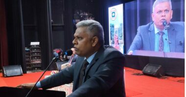 শিক্ষার্থীদের সমস্যা সমাধান করতে না পারলে দ্বিতীয়বার সামনে আসব না’: রাবি উপাচার্য