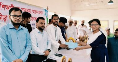 ‘জিপিএ-৫ পেলেই হবে না, দেশ গড়ার যোগ্য মানুষ হতে হবে’: প্রতিমন্ত্রী নুরুল হক নুর