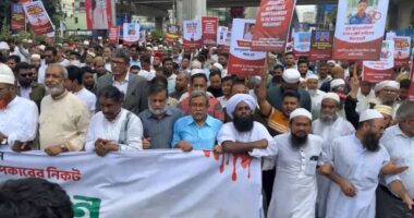 সংসদ অভিমুখে পদযাত্রা, আছেন ১১ দলীয় ঐক্যের নেতারা