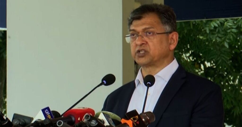 সরকার বিশ্বাস করে, পুলিশ কোনো বিশেষ দল বা গোষ্ঠীর লাঠিয়াল বাহিনী নয়: স্বরাষ্ট্রমন্ত্রী