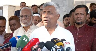 এ মুহূর্তে জ্বালানি তেলের মূল্য সমন্বয় করা ছাড়া কোনও বিকল্প ছিল না,তেলের দাম বাড়াতে বাধ্য হয়েছে সরকার:  প্রতিমন্ত্রী