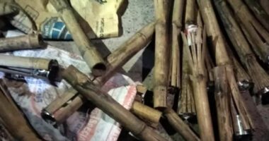 গাজীপুরে রাতের আঁধারে মশাল-লাঠিসোঁটা নিয়ে অবস্থান, উদ্ধার ৩২ মশাল