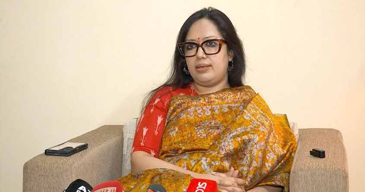 ‘আল্লাহর অশেষ রহমত যে আমাকে এই বিএনপির ট্যাগ বহন করতে হচ্ছে না’: রুমিন ফারহানা