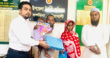 আইফোন কিনতে শিশুপুত্রকে বিক্রি: দাদা-দাদীর কোলে ফিরল শিশু মুসা