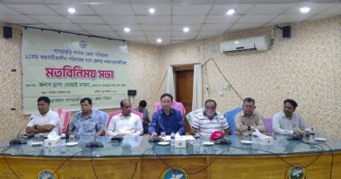 খাগড়াছড়িতে নবাগত জেলা পরিষদ চেয়ারম্যানের সঙ্গে গণমাধ্যমকর্মীদের মতবিনিময়