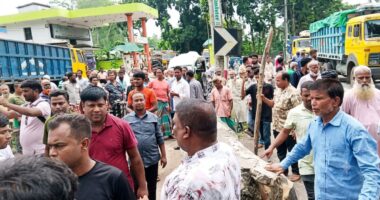 সারের দাবিতে আবারো লালমনিরহাটে মহাসড়ক অবরোধ