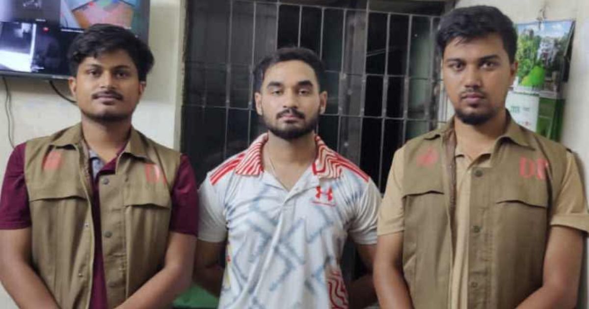 ডিবির হাতে সাইবার ক্রাইম মামলার আসামী গ্রেফতার