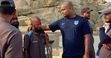 ওমরাতে গিয়ে প্রবাসীদের কষ্ট-দুর্দশার কথা শুনলেন হাসনাত আবদুল্লাহ
