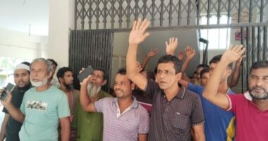 জিয়ানগরে শিক্ষক আসার সংবাদে শিক্ষার্থীদের ক্লাস বর্জন অভিভাবকদের বিক্ষোভ