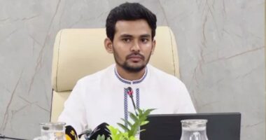 ১১ হাজার কোটি টাকা পাচারের অভিযোগ নিয়ে সন্ধ্যায় লাইভে আসবেন আসিফ মাহমুদ