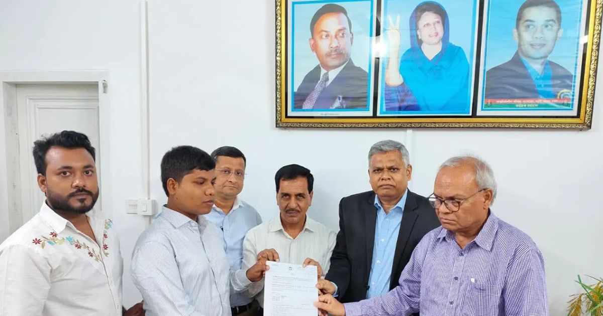 প্রধানমন্ত্রীর উদ্যোগে চাকরি পেলেন আজন্ম দৃষ্টিহীন রাবি শিক্ষার্থী শাকিল হোসেন
