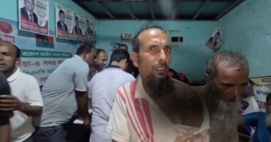 জয় বাংলা’ স্লোগানে বিএনপি অফিসে হামলা, পাল্টা হামলায় আওয়ামিলীগের বাড়ি-গোডাউনে আগুন
